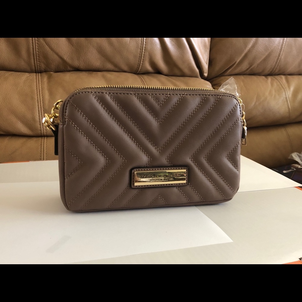 Andrew marc crossbody bag